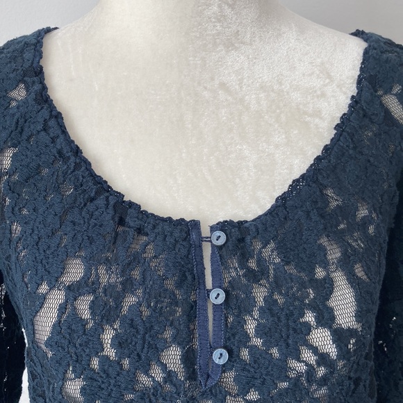 Abercrombie & Fitch Navy Laced Top with 3/4 Sleeves - Picture 3 of 9